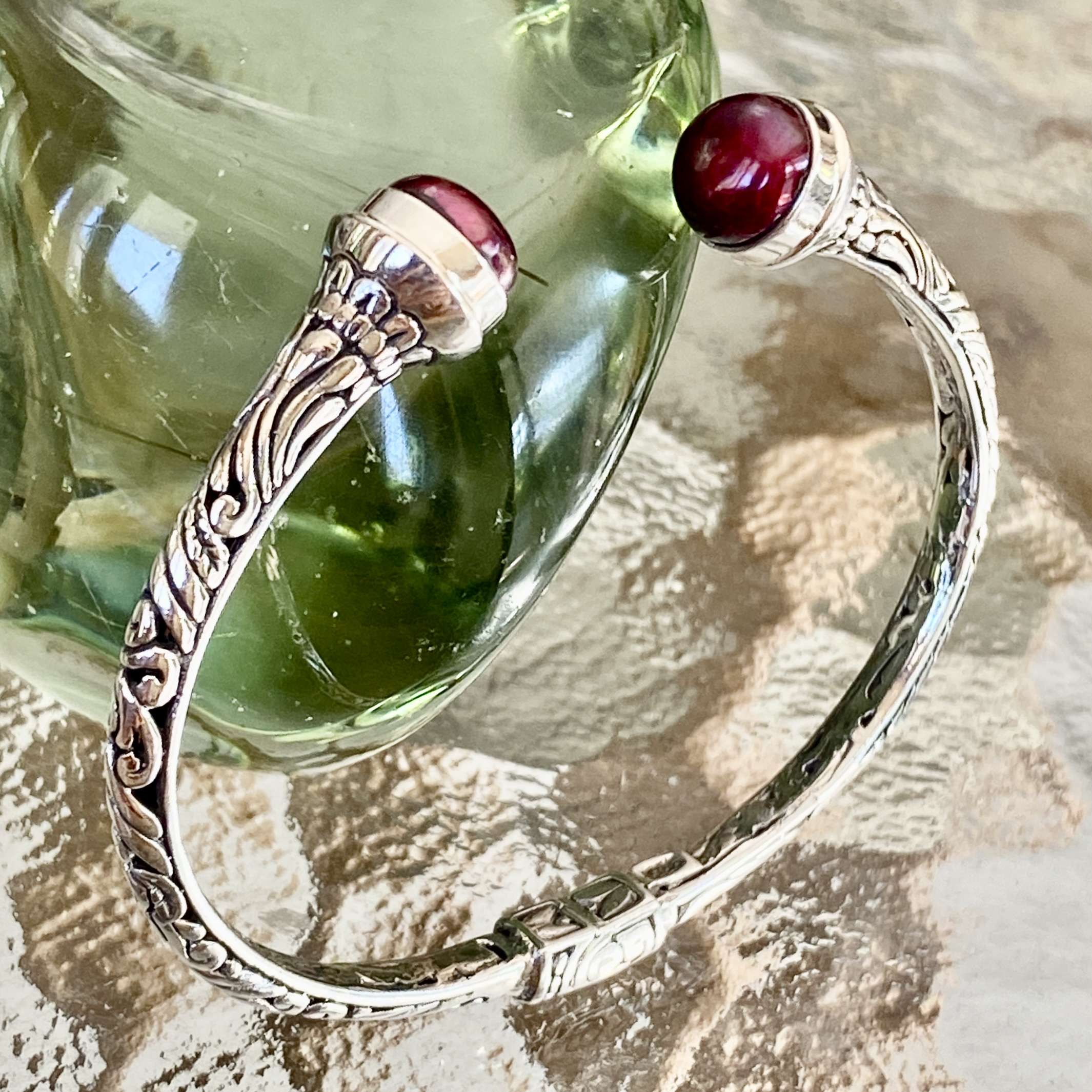 (HANDMADE 925 BALI STERLING SILVER HINGE BRACELETS WITH BROWN PEARL)